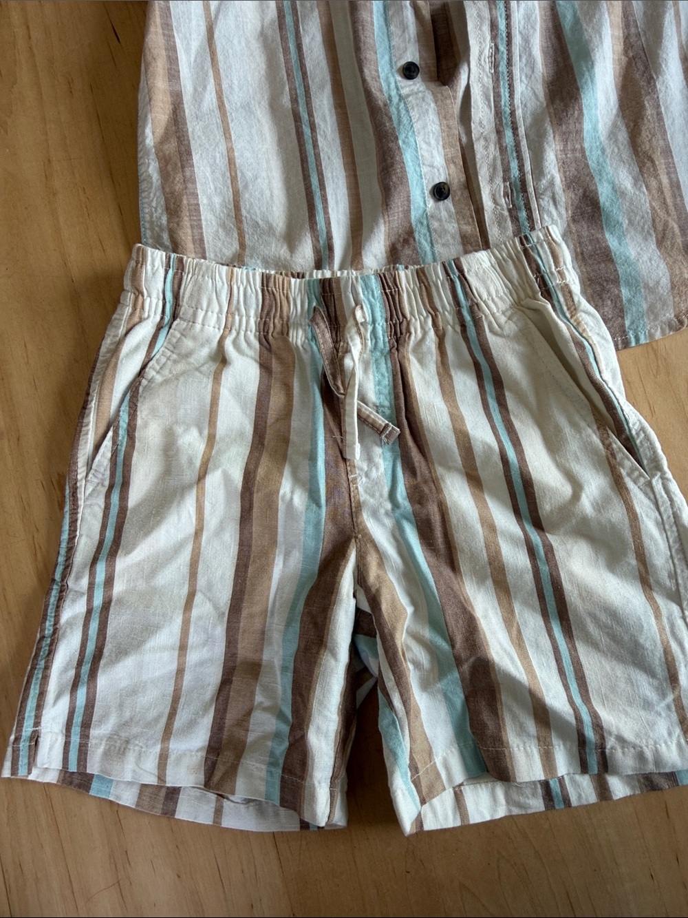 Target Striped Cat Shirt & Shorts Set in Blue and Tan - Picture 3 of 4